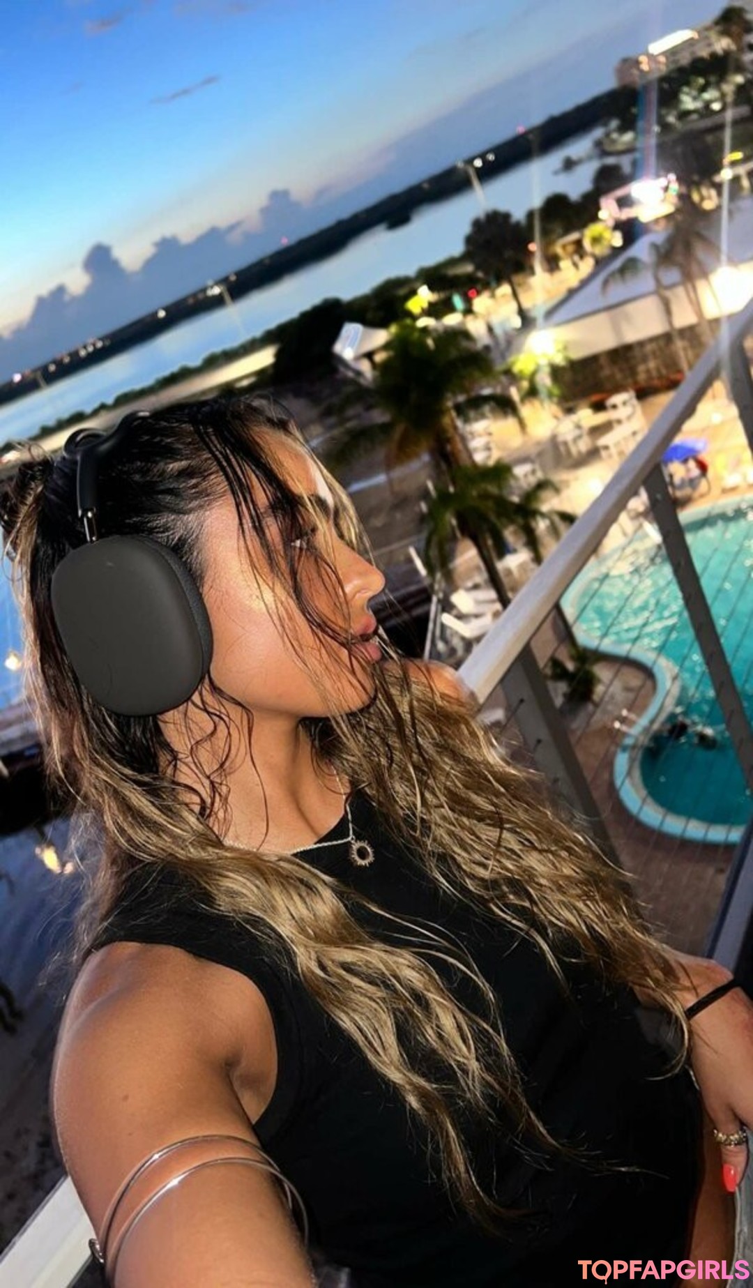 Nacktes geleaktes OnlyFans-Foto von Sommer Ray #1971