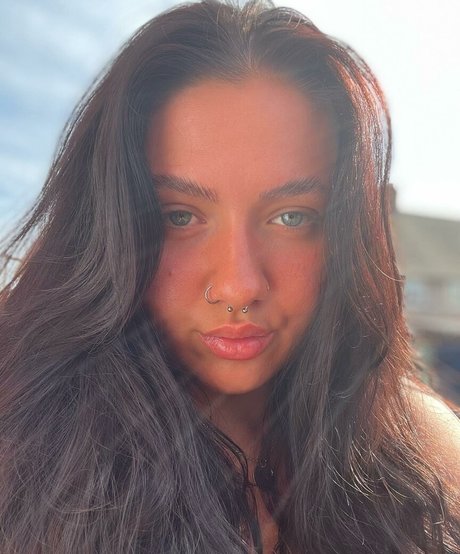 Chelsea-leigh