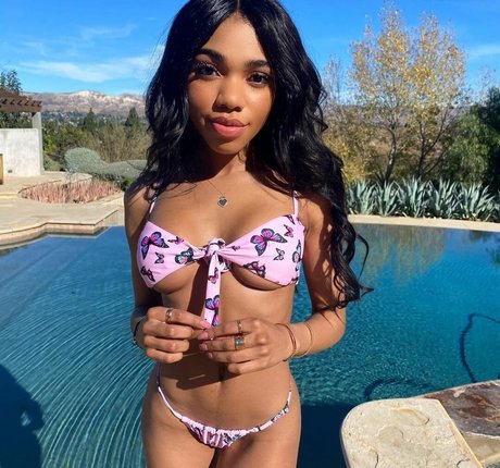 Nacktes geleaktes OnlyFans-Foto von Teala Dunn
