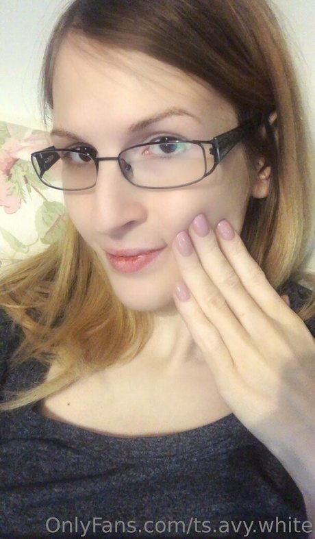 Ts.avy.white