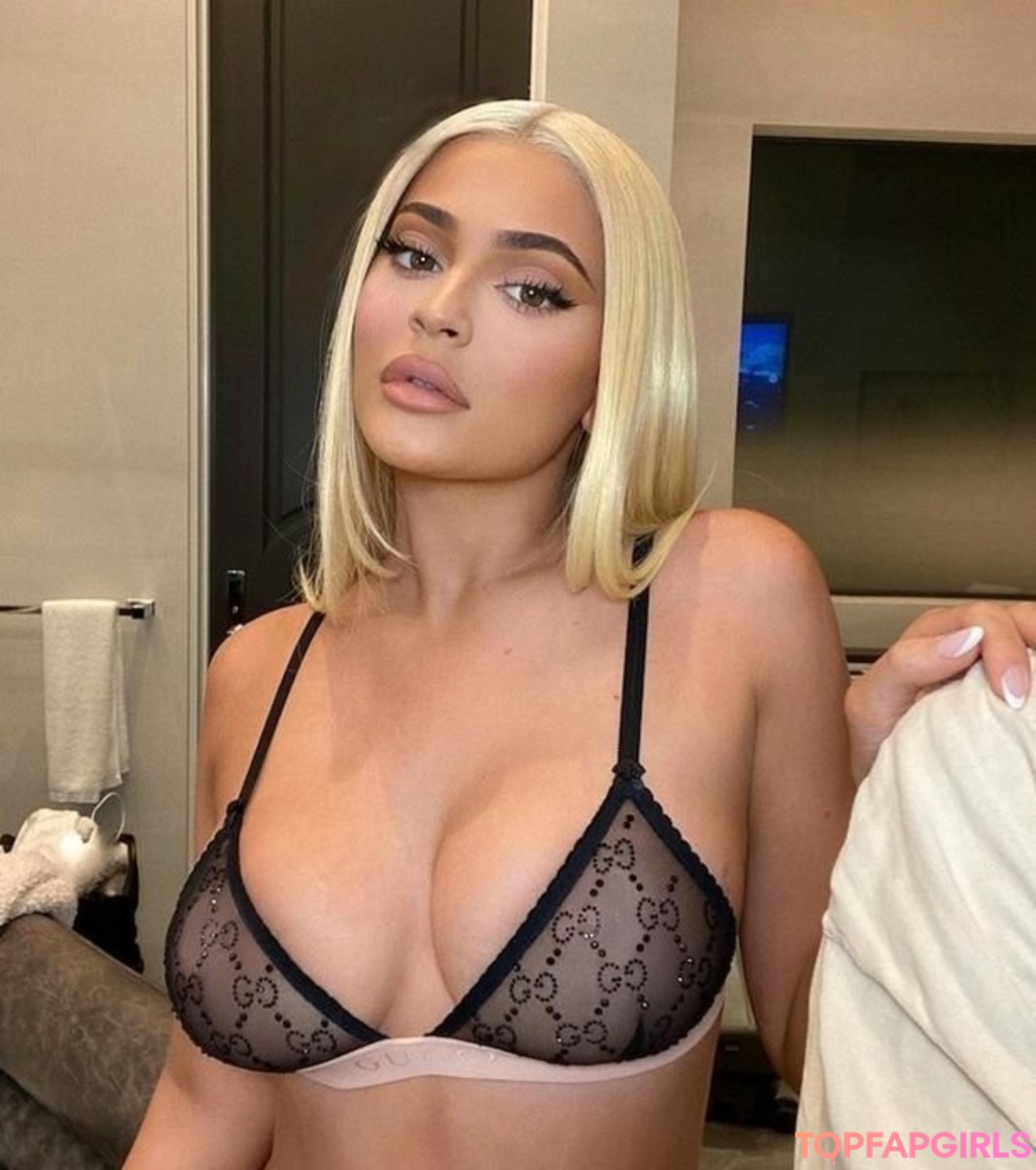 Nacktes geleaktes OnlyFans-Foto von Kylie Jenner #1059