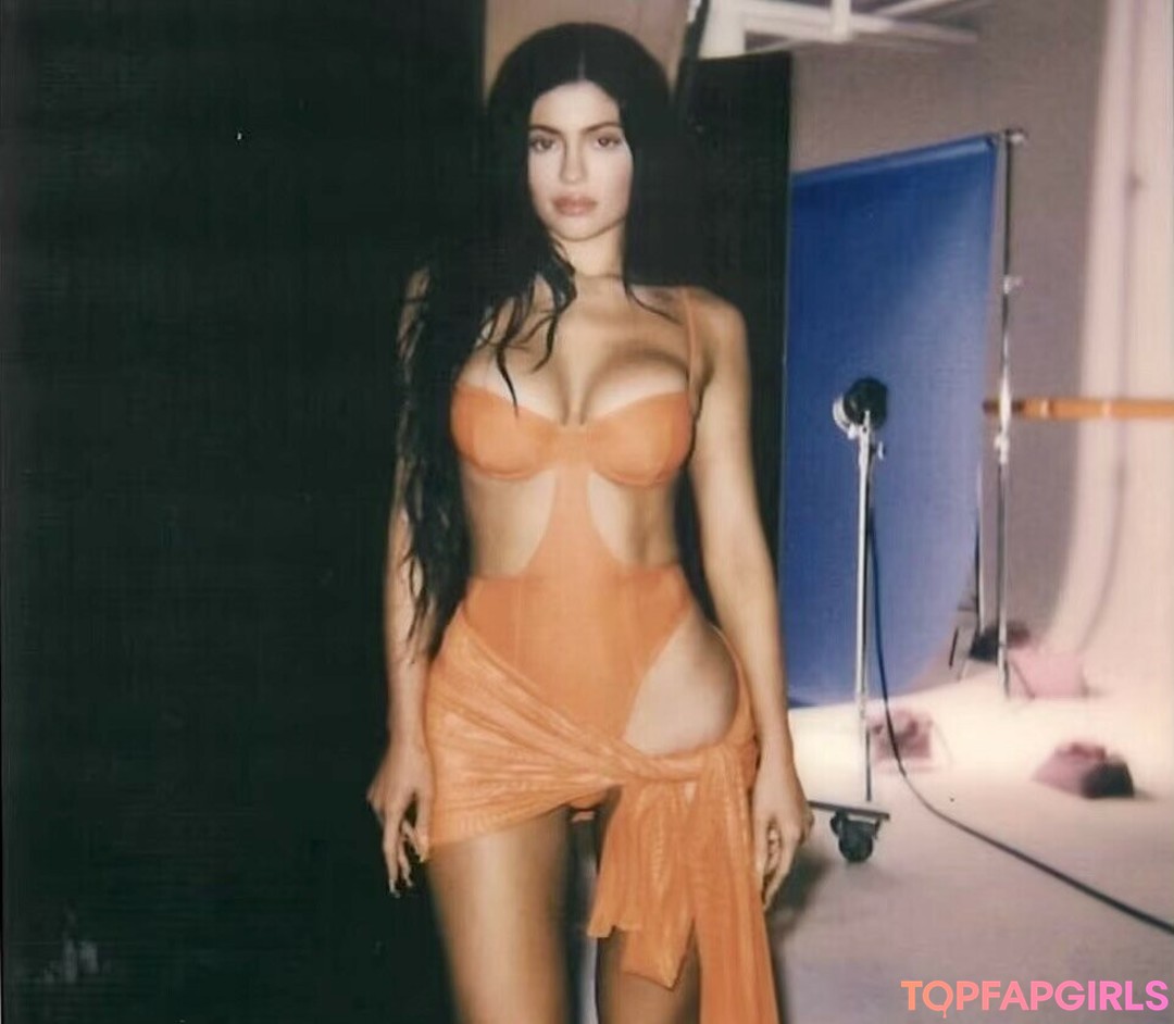 Nacktes geleaktes OnlyFans-Foto von Kylie Jenner #1238