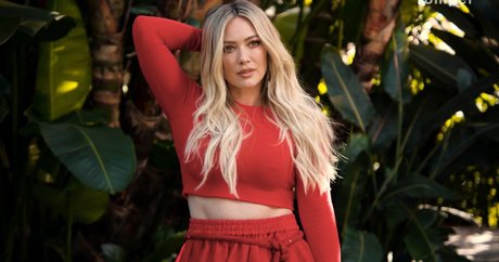 Nacktes geleaktes OnlyFans-Foto von Hilary Duff