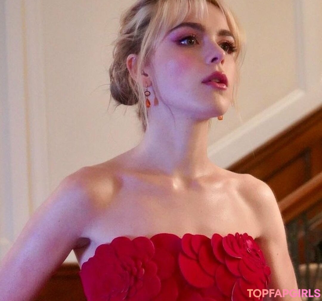 Nacktes geleaktes OnlyFans-Foto von Kiernan Shipka #1096