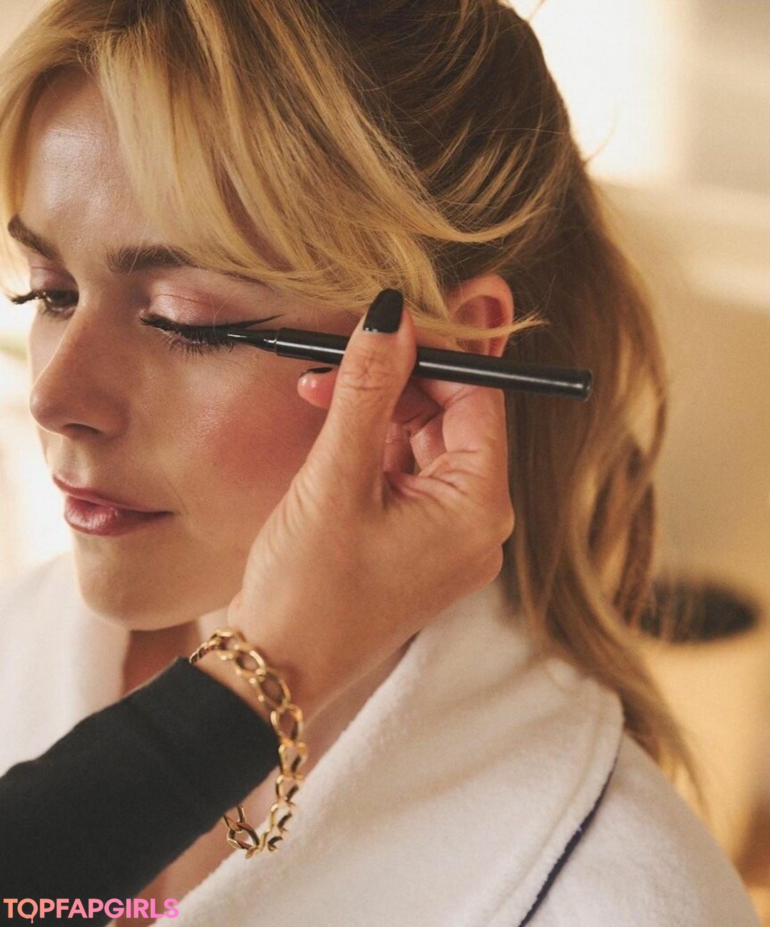 Nacktes geleaktes OnlyFans-Foto von Kiernan Shipka #1295