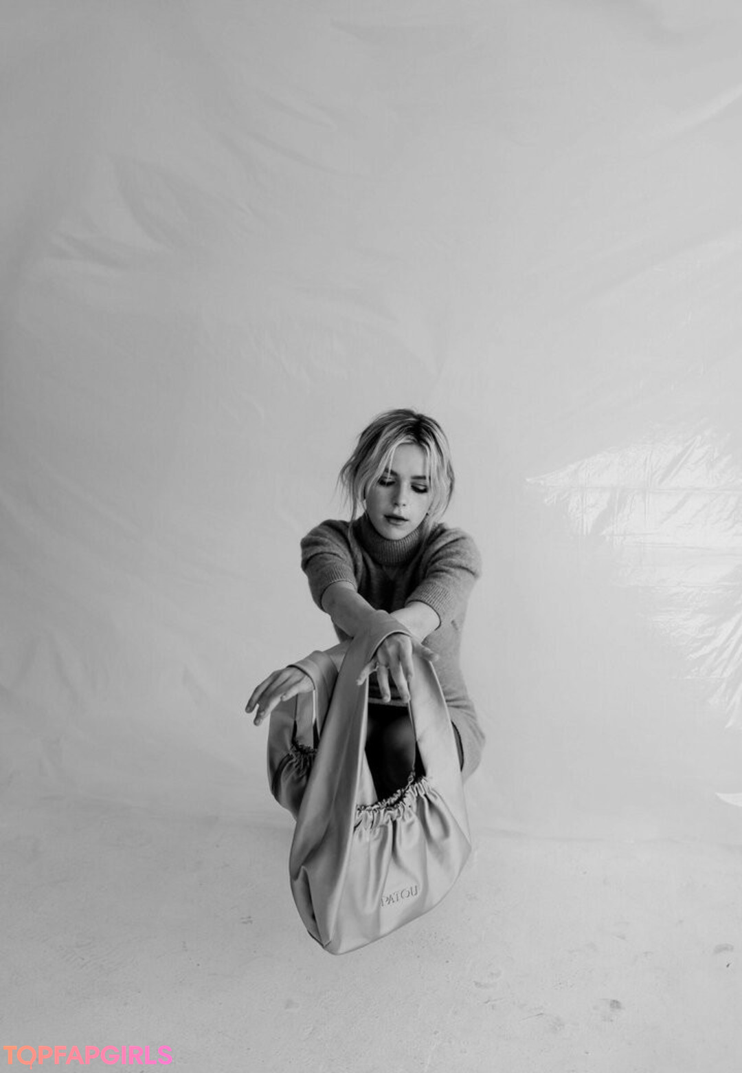 Nacktes geleaktes OnlyFans-Foto von Kiernan Shipka #1499