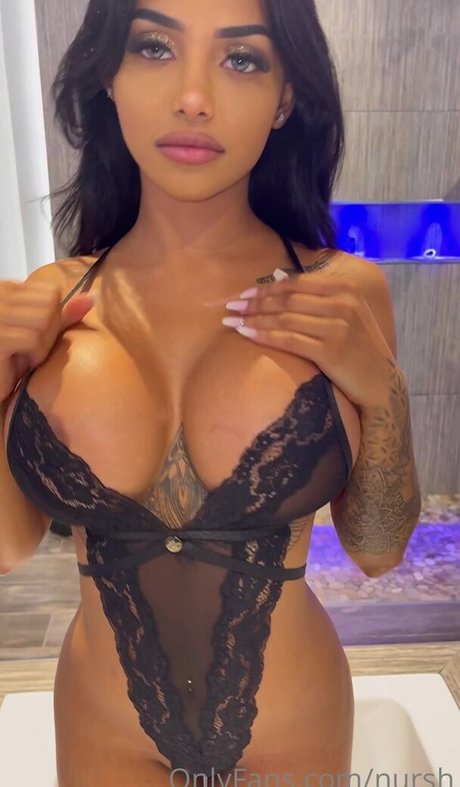 Nacktes geleaktes OnlyFans-Foto von Nursh