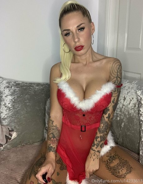 Nacktes geleaktes OnlyFans-Foto von Hotwifey