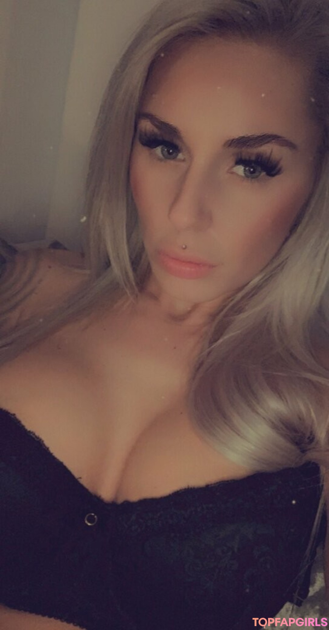 Nacktes geleaktes OnlyFans-Foto von Hotwifey #70 Nacktes geleaktes OnlyFans-Foto von Hotwifey #70