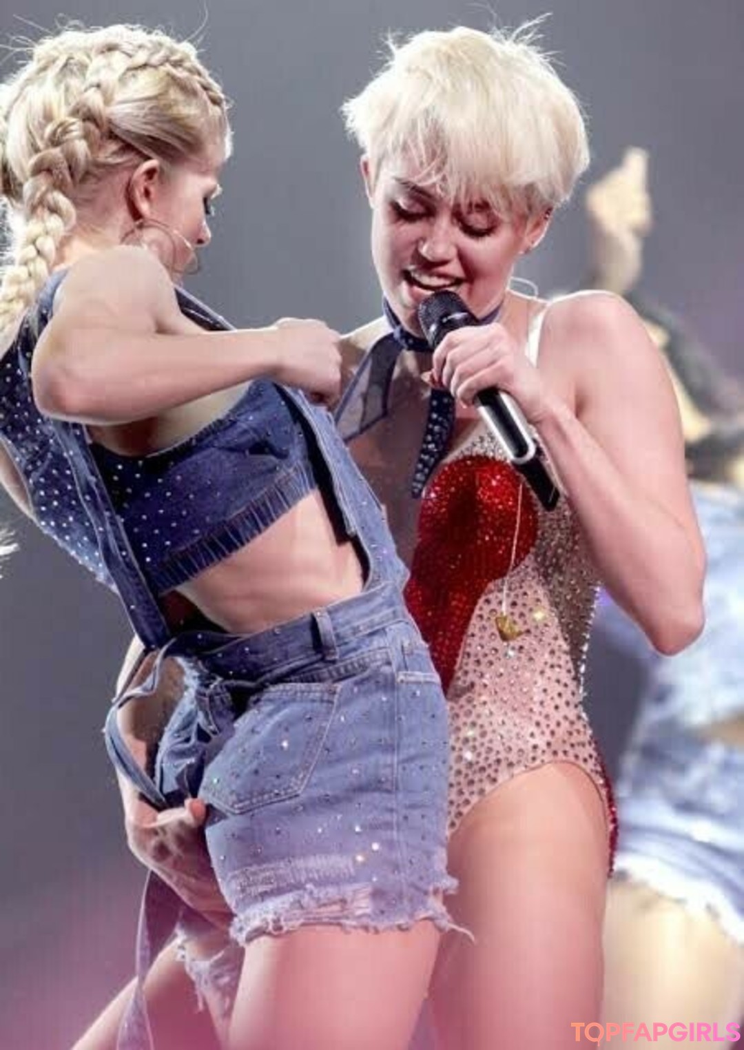 Nacktes geleaktes OnlyFans-Foto von Miley Cyrus #1036