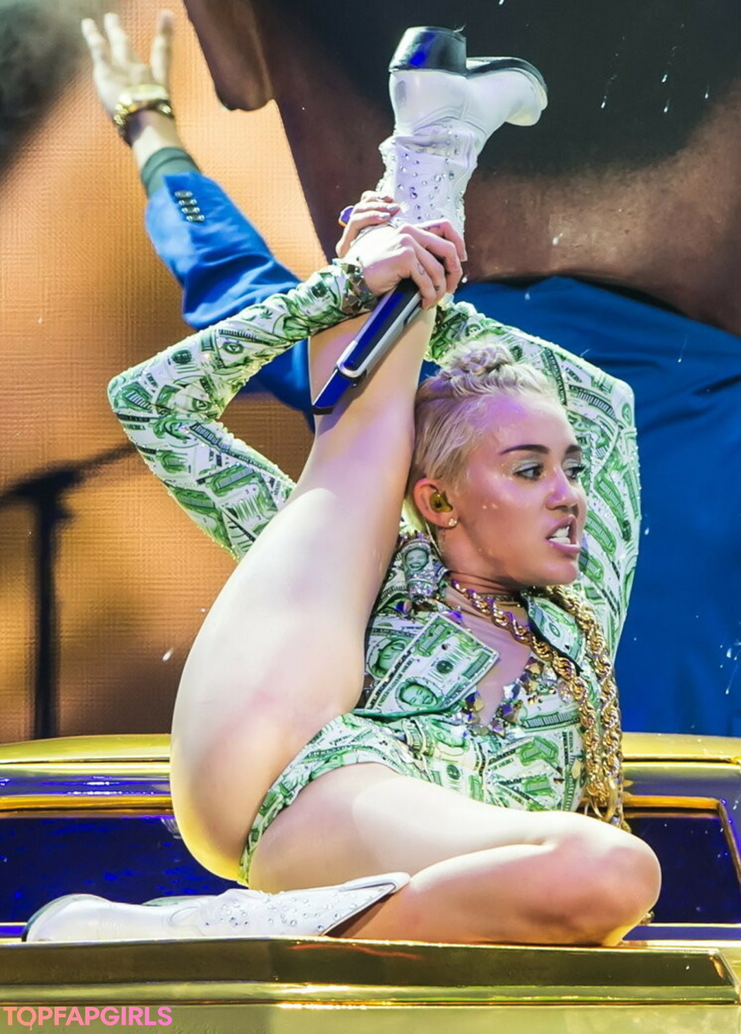 Nacktes geleaktes OnlyFans-Foto von Miley Cyrus #1379