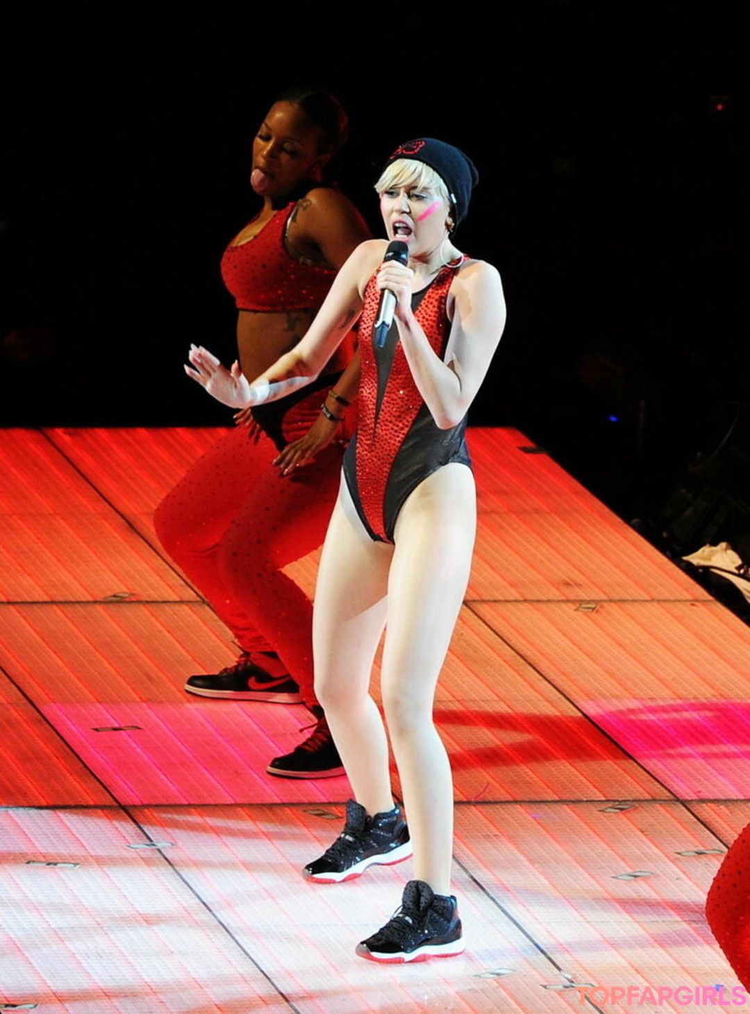 Nacktes geleaktes OnlyFans-Foto von Miley Cyrus #1401