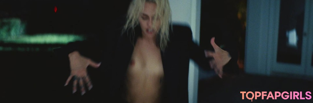 Nacktes geleaktes OnlyFans-Foto von Miley Cyrus #1924