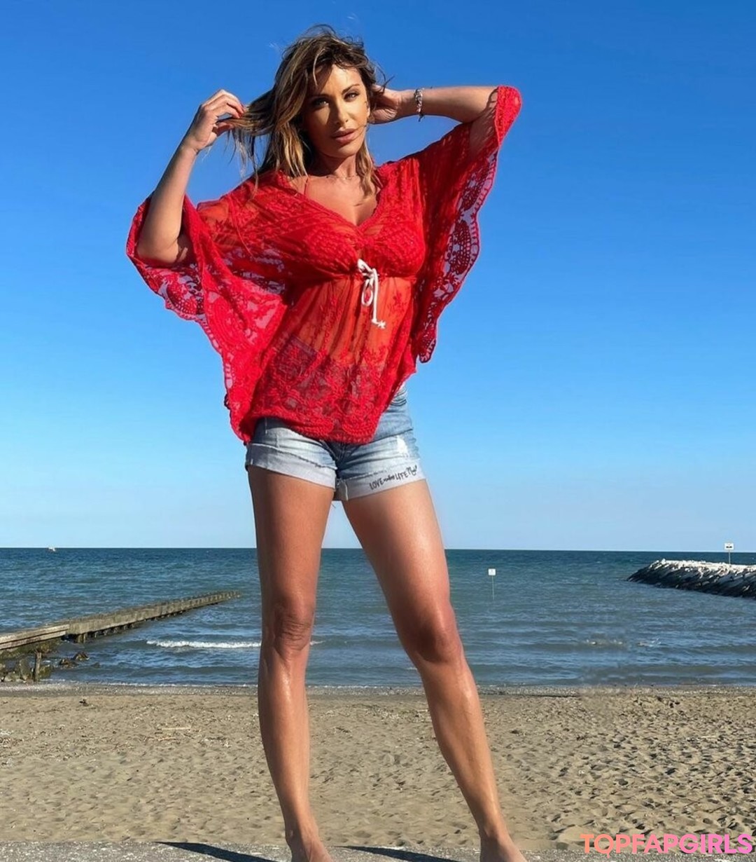 Nacktes geleaktes OnlyFans-Foto von Sabrina Salerno #1118