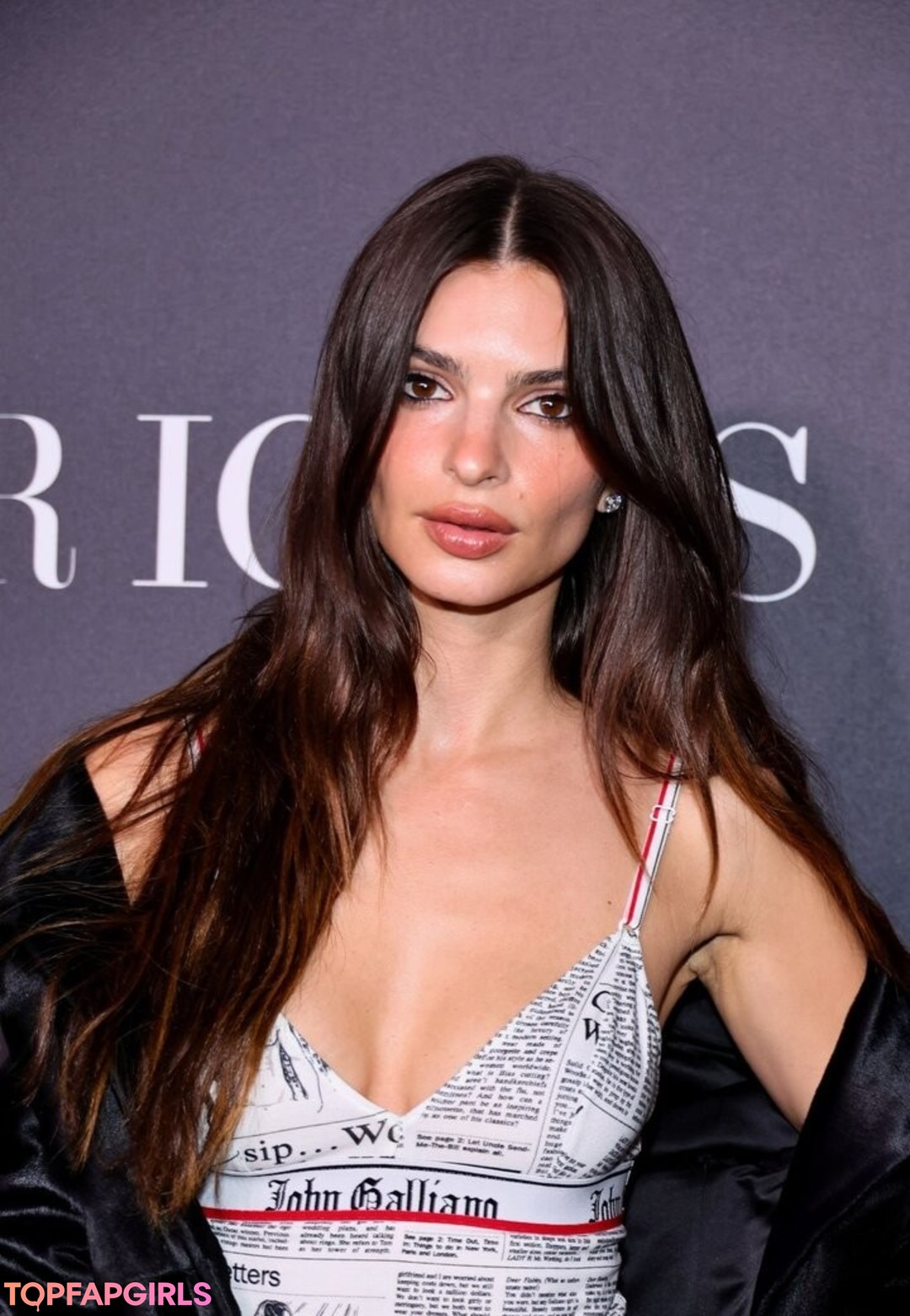 Nacktes geleaktes OnlyFans-Foto von Emily Ratajkowski #1039