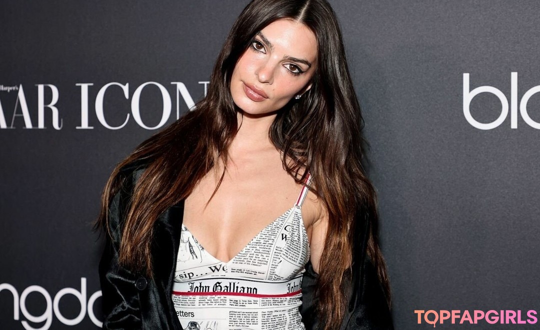 Nacktes geleaktes OnlyFans-Foto von Emily Ratajkowski #1821
