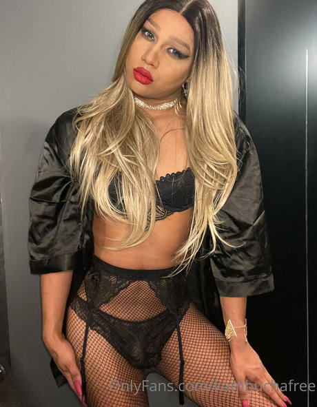 Nacktes geleaktes OnlyFans-Foto von Kambuchafree