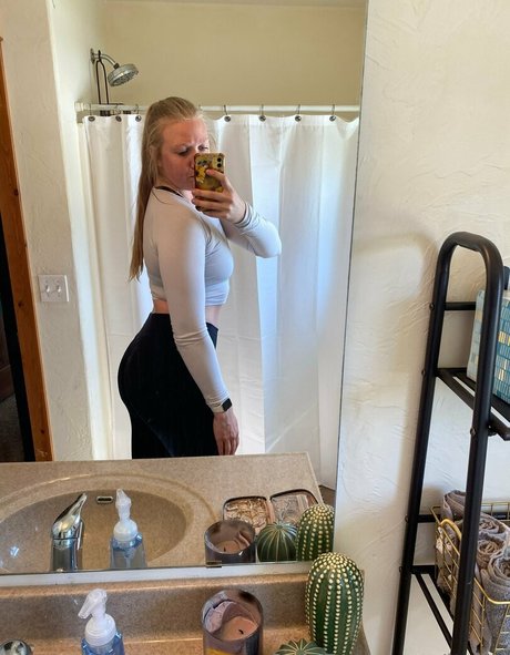Nacktes geleaktes OnlyFans-Foto von Itskt