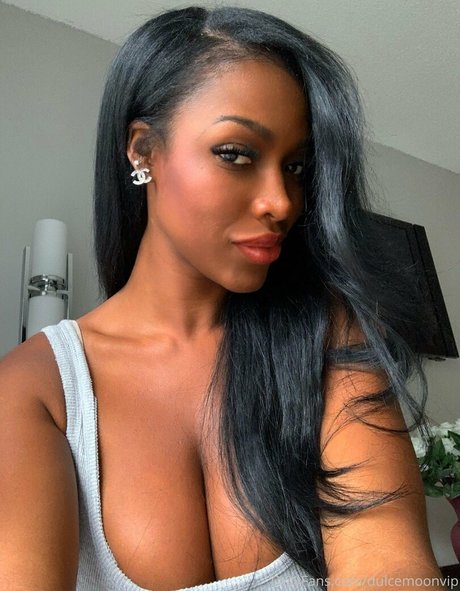 Nacktes geleaktes OnlyFans-Foto von Dulcemoonvip