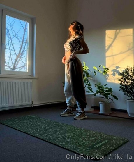 Nacktes geleaktes OnlyFans-Foto von Nikala