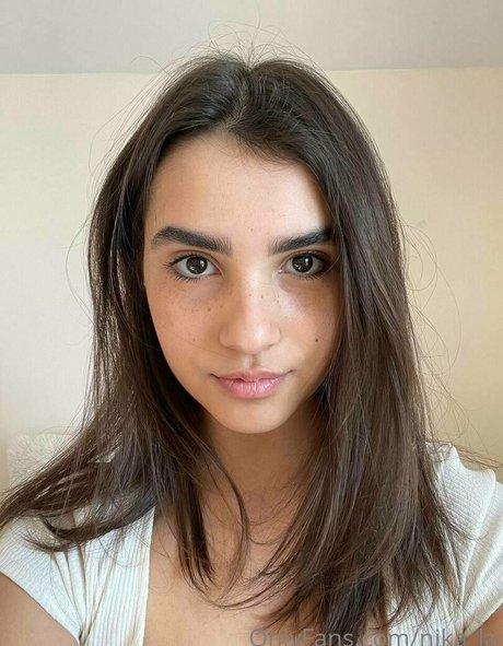 Nacktes geleaktes OnlyFans-Foto von Nikala