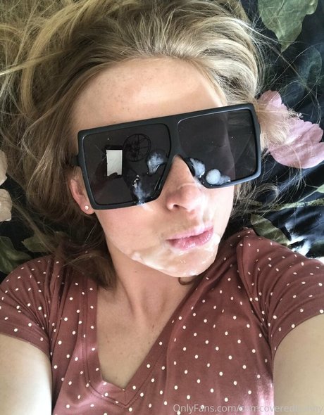 Nacktes geleaktes OnlyFans-Foto von Bunnycovered