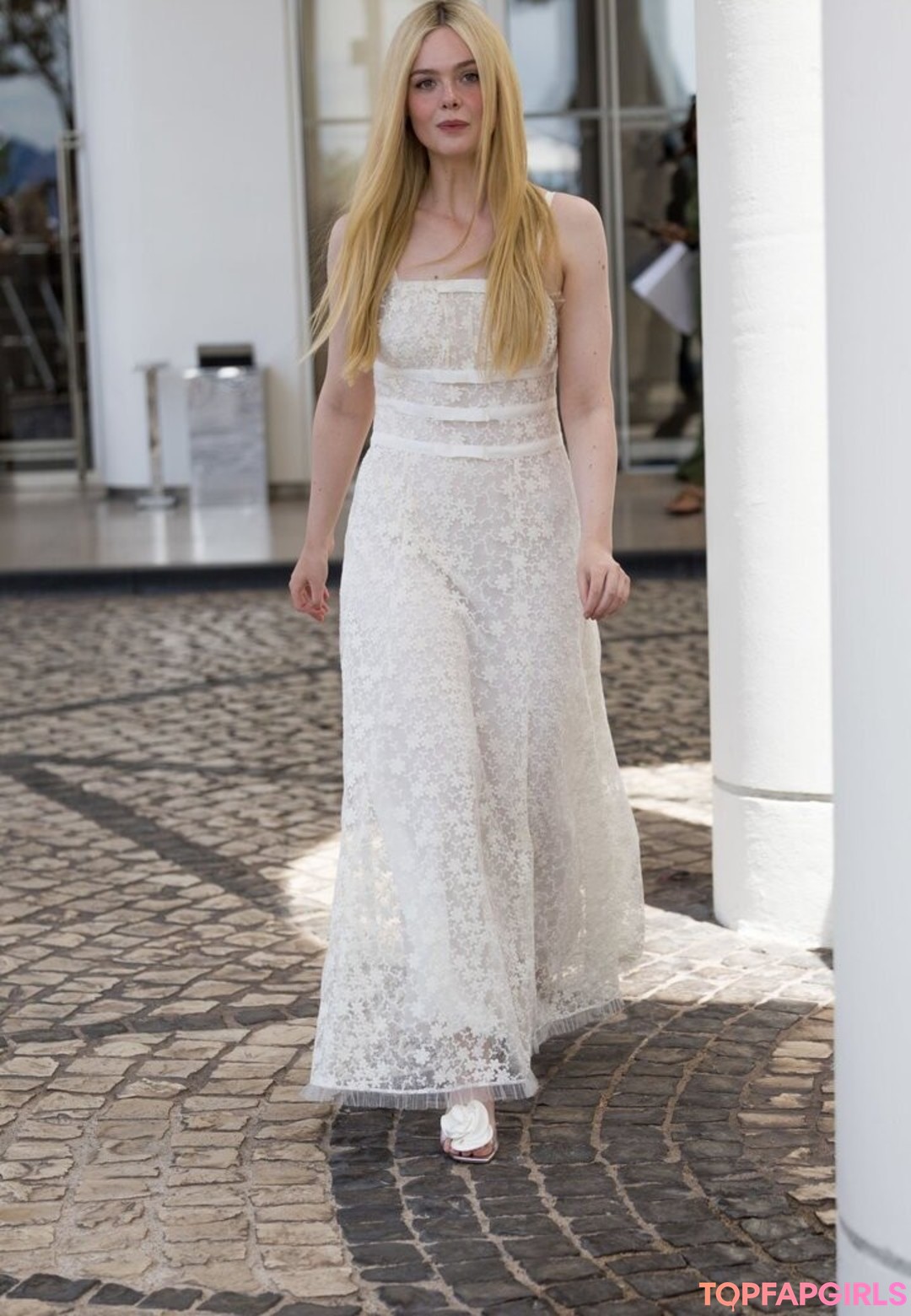 Nacktes geleaktes OnlyFans-Foto von Elle Fanning #1022