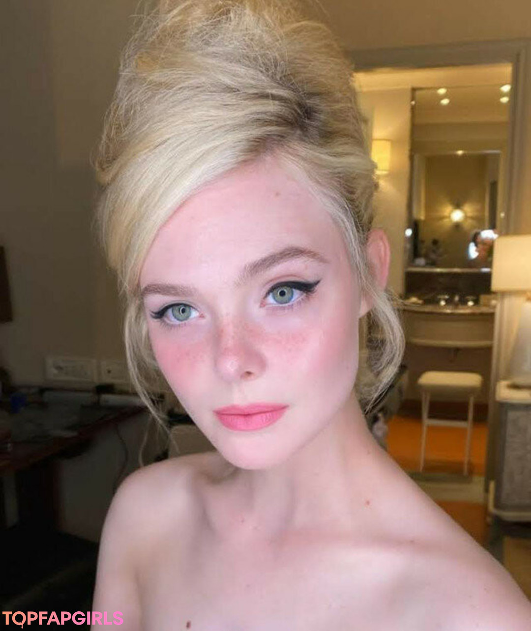 Nacktes geleaktes OnlyFans-Foto von Elle Fanning #1072