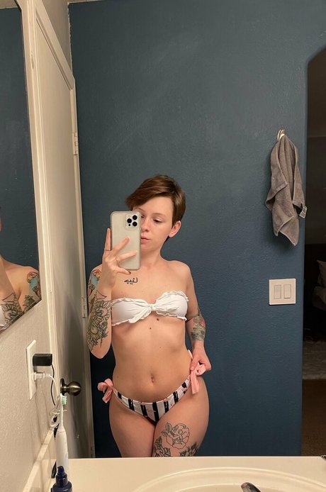 Nacktes geleaktes OnlyFans-Foto von Jaymeepineapple