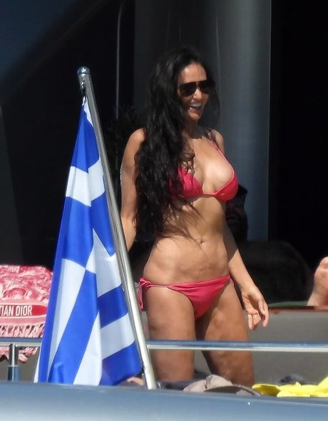 Nacktes geleaktes OnlyFans-Foto von Demi Moore