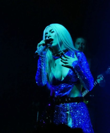 Ava Max
