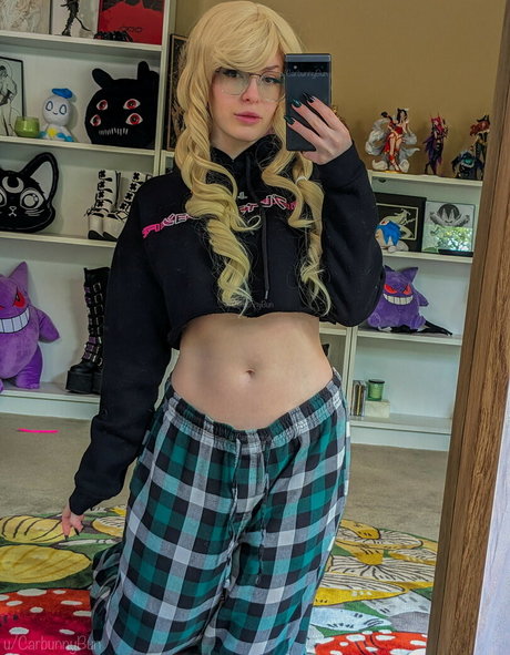 Nacktes geleaktes OnlyFans-Foto von Carbunny