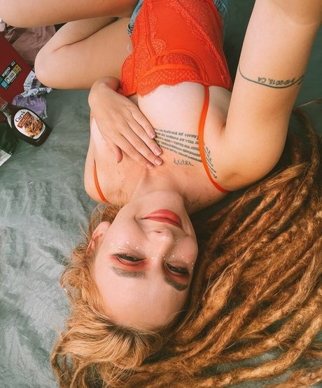 Nacktes geleaktes OnlyFans-Foto von Eliza Grace