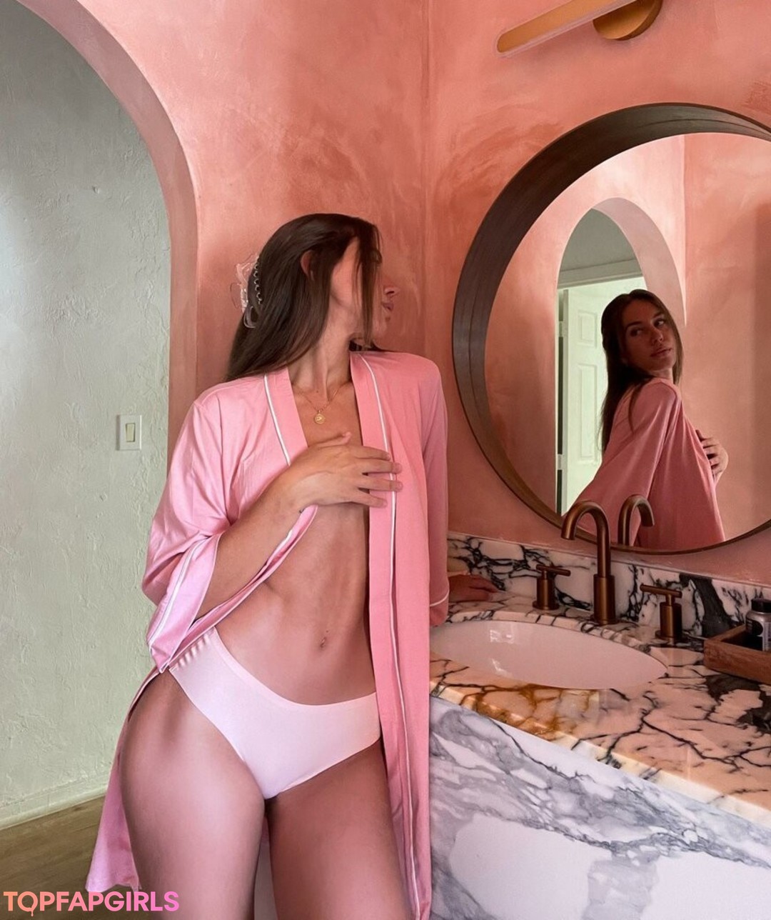 Nacktes geleaktes OnlyFans-Foto von Brit Manuela #1613
