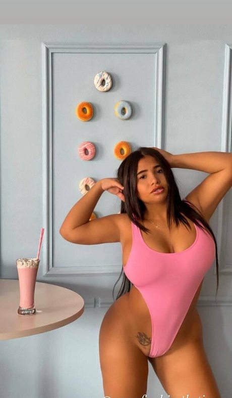 Nacktes geleaktes OnlyFans-Foto von Deliciusstinnykate