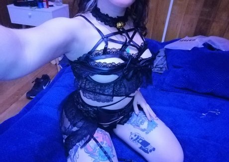 Nacktes geleaktes OnlyFans-Foto von Katablue2