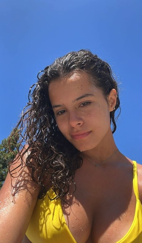 Nacktes geleaktes OnlyFans-Foto von Gabriella Saraivah