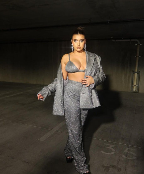 Nacktes geleaktes OnlyFans-Foto von Kalani Hilliker