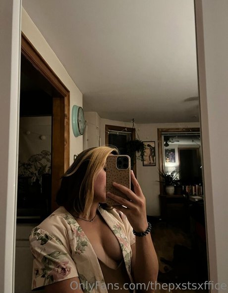 Nacktes geleaktes OnlyFans-Foto von Thepxstsxffice