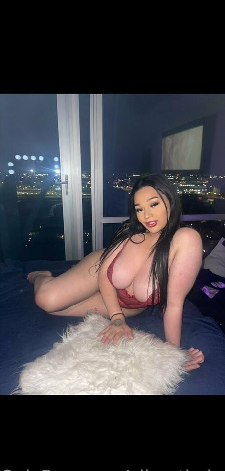 Nacktes geleaktes OnlyFans-Foto von Alissathebody