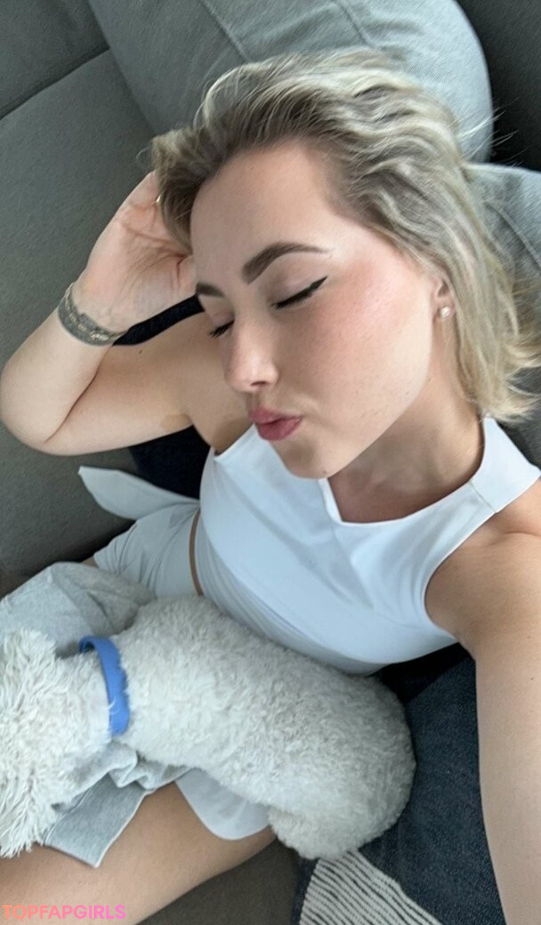 Nacktes geleaktes OnlyFans-Foto von Pineapplebrat #1042