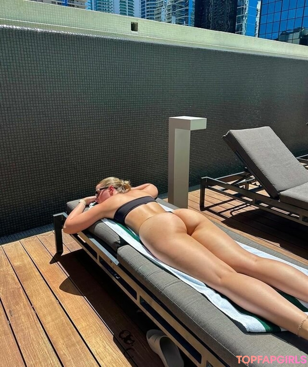 Nacktes geleaktes OnlyFans-Foto von Pineapplebrat #1332