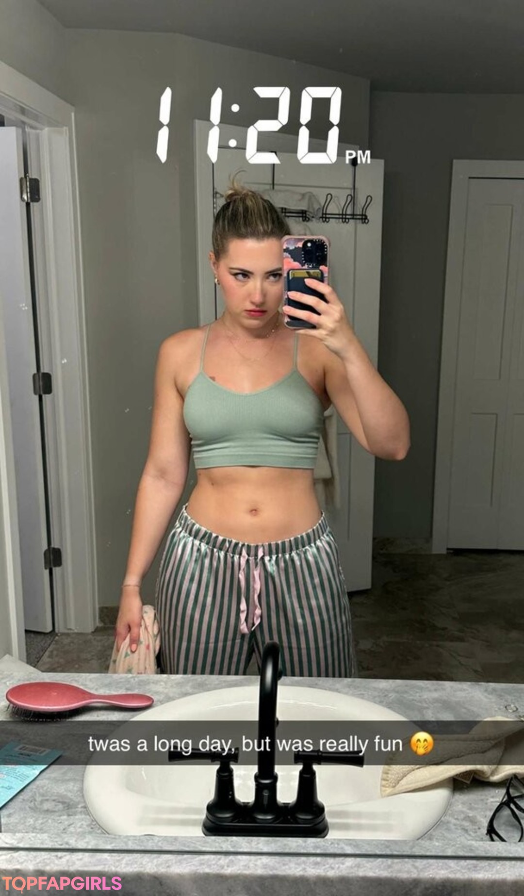 Nacktes geleaktes OnlyFans-Foto von Pineapplebrat #1536