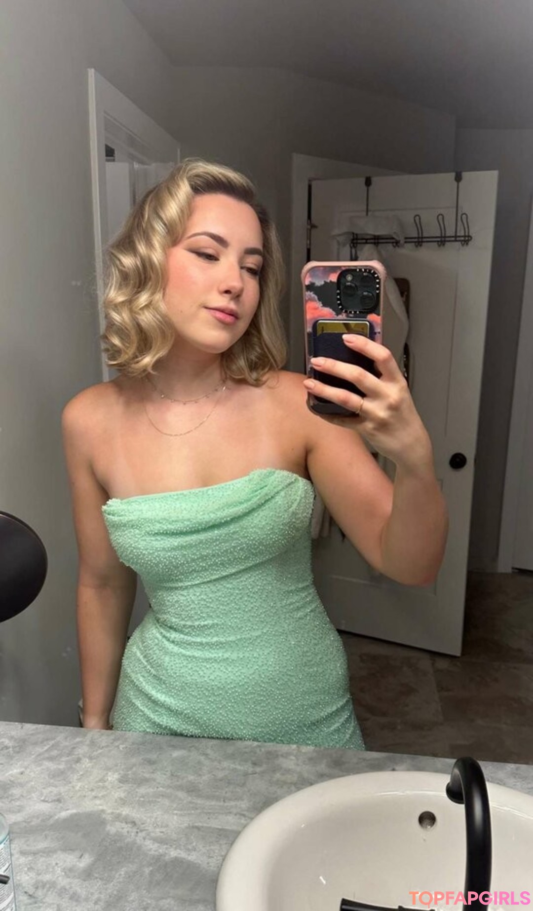 Nacktes geleaktes OnlyFans-Foto von Pineapplebrat #1539