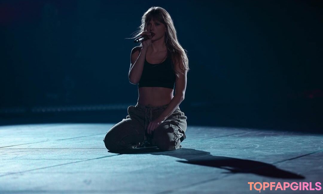 Nacktes geleaktes OnlyFans-Foto von Taylor Swift #1044
