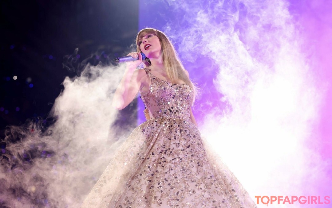 Nacktes geleaktes OnlyFans-Foto von Taylor Swift #1734
