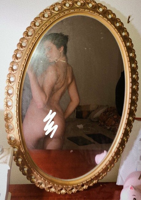 Nacktes geleaktes OnlyFans-Foto von Emminemina
