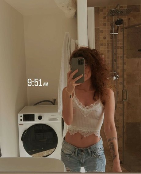 Nacktes geleaktes OnlyFans-Foto von Lindsay Demeola