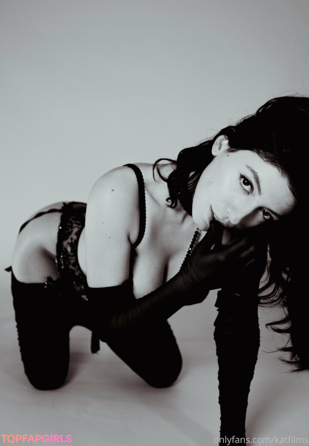 Nacktes geleaktes OnlyFans-Foto von Kat Cabaret #224 Nacktes geleaktes OnlyFans-Foto von Kat Cabaret #224