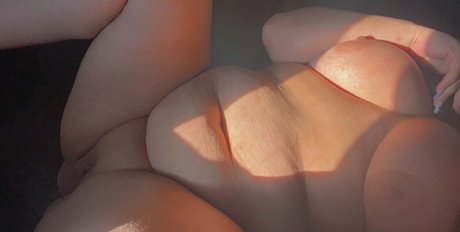 Nacktes geleaktes OnlyFans-Foto von Creamykatexo